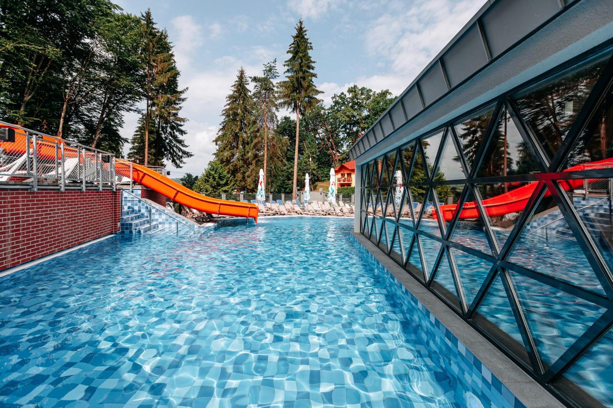 Hotel Crystal Wellness & Spa Superior Sovata Exterior photo