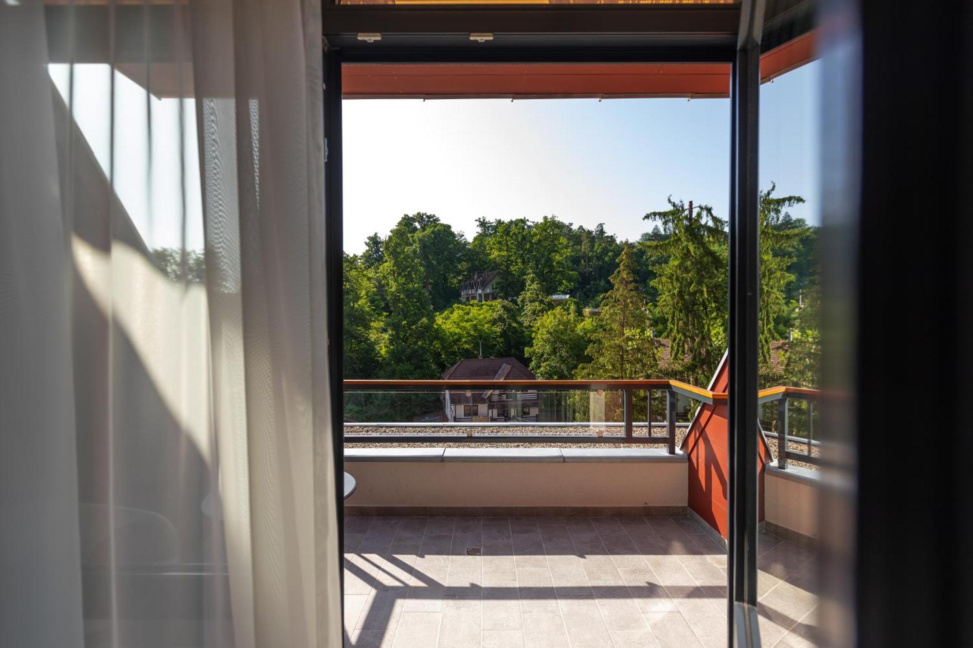 Hotel Crystal Wellness & Spa Superior Sovata Exterior photo