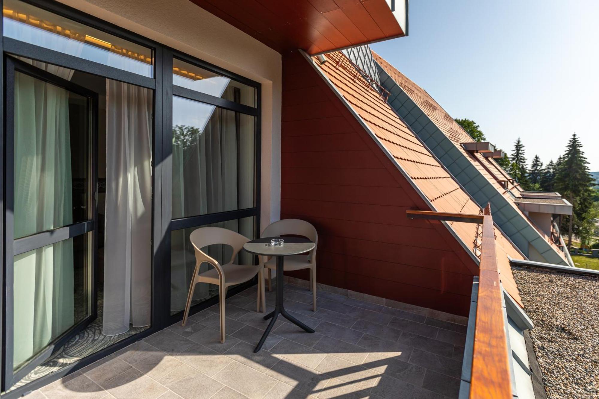 Hotel Crystal Wellness & Spa Superior Sovata Exterior photo